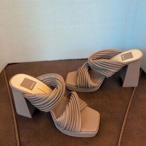 Dolce Vita Vita Alton Wedge Slides Size 6 Tan Thick Strap Chunky Square Open Toe